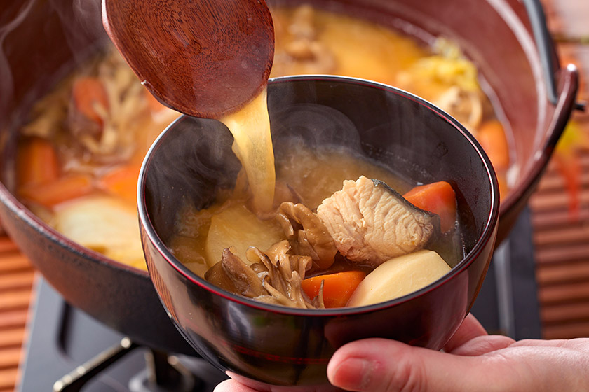 生まぐろの特製あら汁